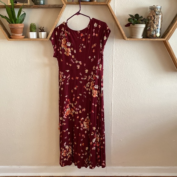 A Glow Maternity faux wrap midi floral dress high low hem - Picture 6 of 7